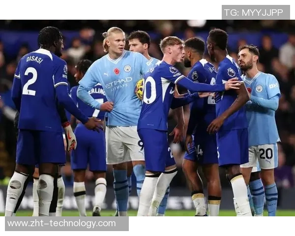 国王杯激战：多特蒙德与巴黎圣日耳曼战平争议判罚引发全场热议