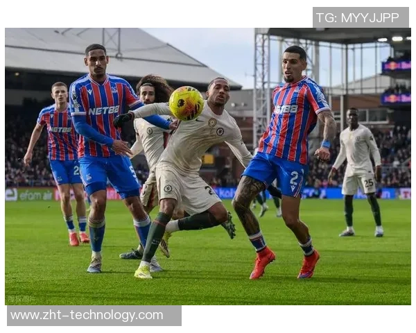 西甲大战曼城大胜切尔西争议判罚引发全场热议与欢呼