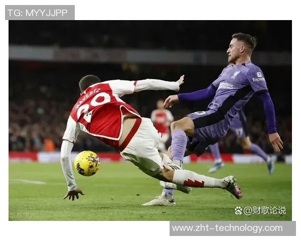 英超激战本菲卡与曼联战成平局争议判罚引发全场热议